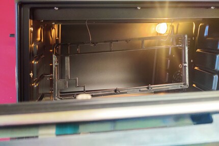 Finally, my device is in the oven. I already suspect that I won’t be satisfied with the result.