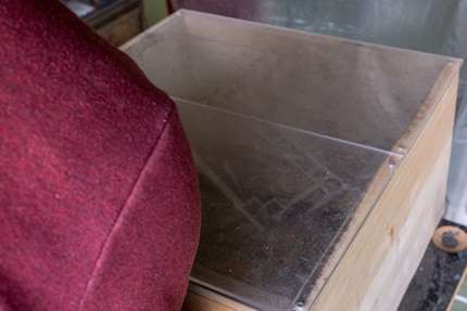 My first time sandblasting is so tedious that I’m close to giving up.