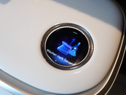 Über den Touchscreen lassen sich viele Funktionen auch ohne App steuern.