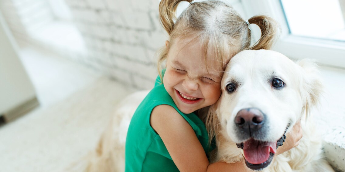 Sehnsucht Haustier: Warum dein Kind einen tierischen Freund sucht (und wie du ihn woanders findest)