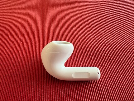 The pinch control is also coming to the AirPods 4 – but without the volume slide.